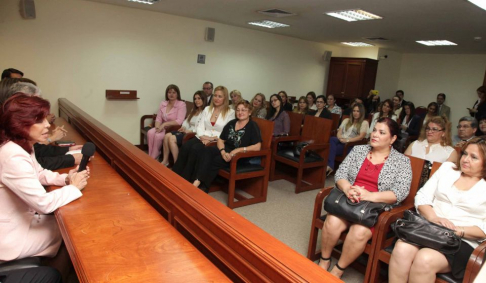 La ministra de la máxima instancia judicial, doctora Miryam Peña recibió a representantes de la Asociación de Magistrados