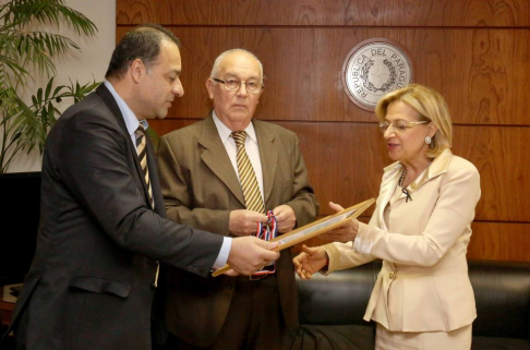 El acto de reconocimiento se llevó a cabo en el Palacio de Justicia de Asunción.