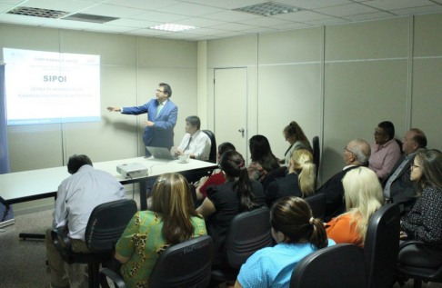 Jornada de presentación del POI en Paraguarí.