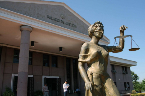 Jueces de Alto Paraná repudian actos de abogado