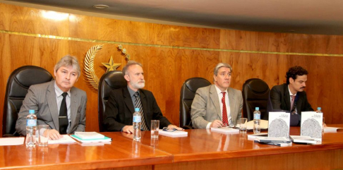 Doctor José Agustín Fernández, alto representante general del Mercosur, Florisvaldo Fier; ministro Juan Miguel González Bibolini y Paulo Abrau, del IPPDH.