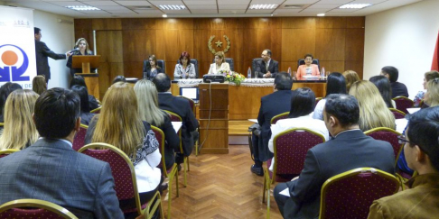 Ministra doctora Gladys Bareiro de Módica, Dra. Miryam Peña,  Dra. Irma Alfonso de Bogarin y miembros del Consejo de la Judicatura de Ecuador