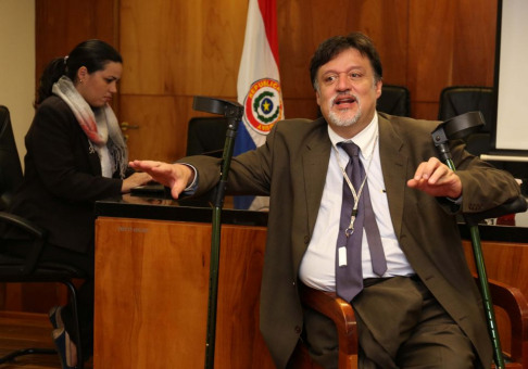 El experto internacional Dr. Rodrigo Giménez recibió un homenaje de la Dirección de Derechos Humanos y la Secretaría de Género de la Corte Suprema de Justicia.