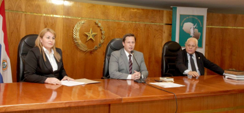 La bienvenida estuvo a cargo del vicepresidente de la Asociación de Jueces del Paraguay (AJP) y coordinador académico del fuero Civil y Comercial, doctor Alberto Martínez Simón.