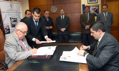 En el despacho del ministro doctor Miguel Óscar Bajac se llevó a cabo esta mañana la firma del memorando.