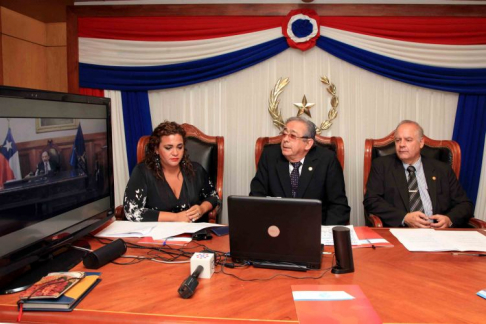 Durante la videoconferencia que se realizó en el Palacio de Justicia de Asunción.