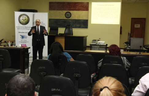 El diplomado contó con el apoyo de la Asociación de Magistrados Judiciales del Paraguay.