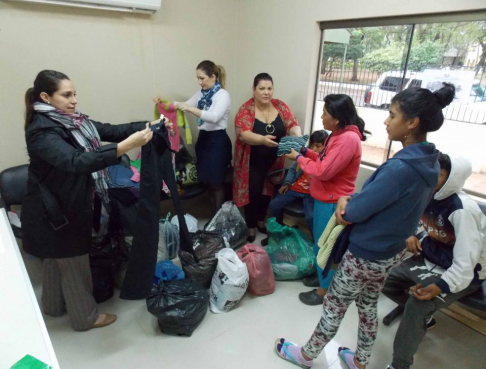 La Circunscripción Judicial de Cordillera realizó donación de abrigos