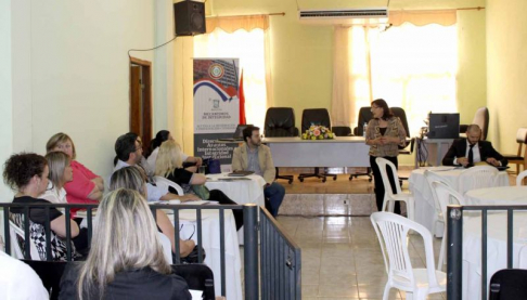 El primer encuentro se desarrolló mediante un curso taller sobre “Restitución de menores y los procesos existentes en la actualidad”, realizado los días 27 y 28 en el Palacio de Justicia de Ciudad del Este.