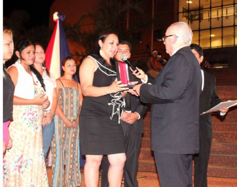 El ministro Bajac recibió un reconocimiento de la ciudadanía por sus gestiones a lo largo de 2014.