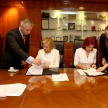 Las ministras Alicia Pucheta y Miryam Peña también suscribieron el documento.