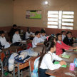Los escolares escucharon el cuento “Dulce María y Ricky, los súper héroes”, ahí los actores son dos niños que van descubriendo una situación injusta.