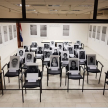 La instalación de la exhibición fotográfica fue realizada por el museógrafo Osvaldo Salerno y se denomina “Presente”.