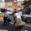 Entre las mercaderías recibidas se encuentran víveres, alimentos no perecederos, prendas de vestir, entre otros.