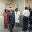 El Juzgado de Paz de Isla Pucú cuenta con un despacho con secretaría, una sala de audiencias, atención al público, entre otros.