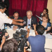 El ministro brindó una conferencia de prensa ante los medios locales, que acompañaron constantemente todo el trabajo.