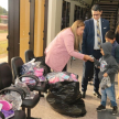 También entregaron donaciones a niños.