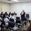 Los pasantes asistieron a la sala de capacitaciones, donde la doctora Gladys Alfonso de Bareiro, de la Dirección de Mediación explicó de forma detallada los trabajos desarrollados en su área.