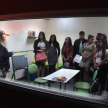 Imagen de los alumnos en la sala de Trabajo de la Cámara Gessell.