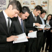 Los estudiantes recibieron materiales instructivos del sistema de justicia.