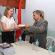 Los ejemplares fueron entregados a la jueza de Paz de 3 de Mayo, Diana Barboza, que quedarán en la biblioteca de la municipalidad a disposición de la ciudadanía.