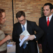 Firmas dedicatorias en el material presentado.