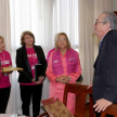 El ministro Raúl Torres Kirmser saludó a Ema durante la actividad desarrollada.