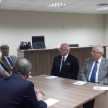 El cónsul, el director disciplinario y sus asesores, funcionarios de la Unidad de Mediación y el ministro Bajac y su comitiva.