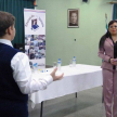 Un alumno agradece a la jueza, en representación de sus compañeros.