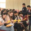 Durante la entrega de materiales informativos por parte de los niños que se desempeñan como lustrabotas en el Palacio de Justicia