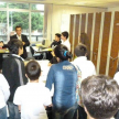 Los estudiantes prestan atención a la charla en el Museo de la Justicia.