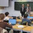 Tras la ponencia, el ministro respondió preguntas de los estudiantes.