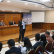 Los universitarios participaron en una charla en el Salón Auditorio “Dra. Serafina Dávalos”.