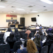 Posteriormente, visitaron una de las salas de juicios orales para presenciar un juicio en desarrollo.