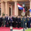 Presidente de la CSJ en acto de izamiento de la bandera paraguaya.