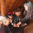 Ruth Núñez, jueza de la Niñez y de la Adolescencia conversó con los niños y niñas presentes.