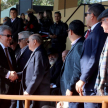 El doctor César Diesel saludando al titular de la UIP, Enrique Duarte.