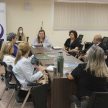 La mediación móvil consiste en un sistema por el cual los mediadores se trasladan a las localidades en las que el conflicto haya surgido, a fin de intermediar como método de resolución de conflictos.