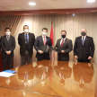 Del acto participaron además el doctor Luis María Benítez Riera, ministro de la Corte Suprema; Fernando Filártiga, miembro del Banco Central del Paraguay; Holger Insfrán, gerente general; y Marco González, gerente de Unidad Jurídica.