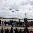Ministras de la Corte durante el desfile militar y policial.