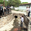 La comisión constató una de las nacientes ubicada a cuadras de la construcción.