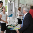 La expoferia se desarrolla en el hall central del Palacio de Justicia de Asunción.