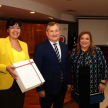 La jueza en lo Civil y Comercial Vivian López, el ministro de la Corte Suprema de Justicia Eugenio Jiménez Rolón y la directora de la Dirección de Mediación, Gladys Alfonso.