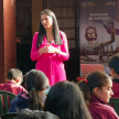 La jueza de Paz de la ciudad de Raúl Peña, Laura González Rolón, conversó con los estudiantes.
