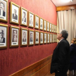 Una galería de fotos de ex presidentes de la Corte Suprema de Justicia se encuentra en el Salón