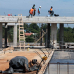 Actualmente trabajan en la obra 400 personas, entre fiscales de obra, albañiles, electricistas y plomeros.