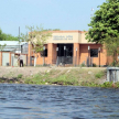 Fachada del Juzgado de Paz de Puerto Guaraní cuenta con todas las comodidades y equipamientos para brindar una buena atención a la comunidad.