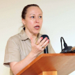 La doctora Elodia Almirón, directora de la Asesoría Jurídica de la Dirección de Aduanas, fue la primera disertante.
