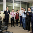  Los funcionarios entonando el Himno Nacional Paraguayo en lengua de señas