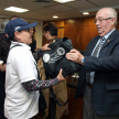 El ministro Miguel Óscar Bajac hizo entrega de materiales a las nuevas facilitadoras judiciales.